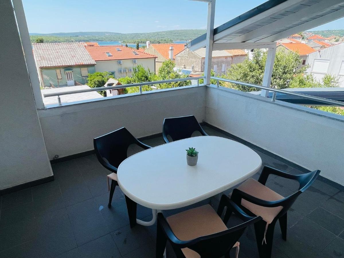 Beauty Living Jasmina Apartment Punat Exterior photo